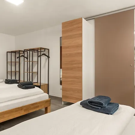 Flamingo - Zentral, Parken, Terrasse, Ps4