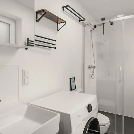 Flamingo - Zentral, Parken, Terrasse, Ps4 شقة *