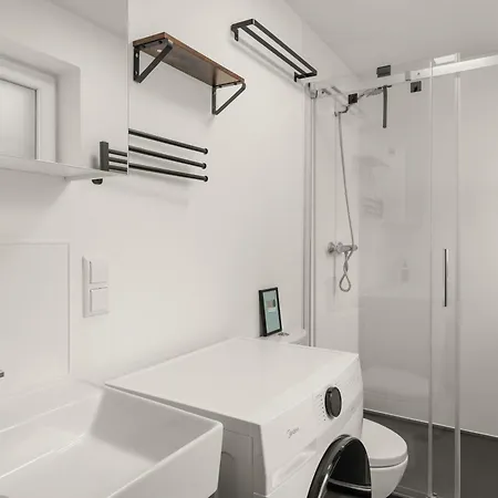 Flamingo - Zentral, Parken, Terrasse, Ps4 Apartment *
