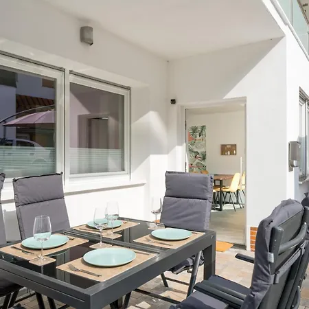 Flamingo - Zentral, Parken, Terrasse, Ps4 *